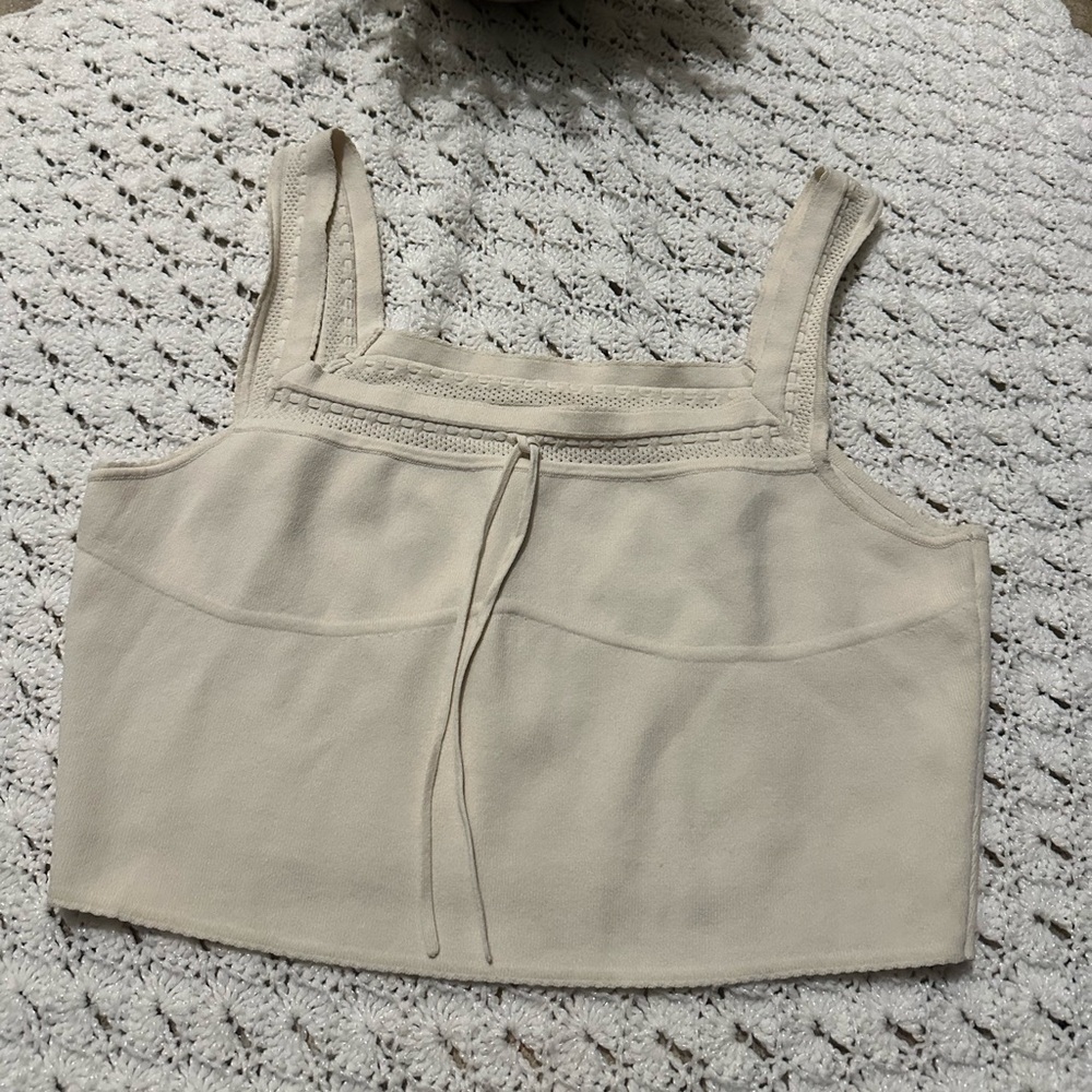 LA Heart Cream Cropped Top - Picture 2 of 7